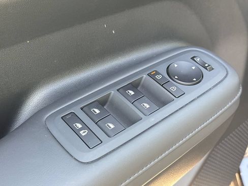 Used 2026 Hyundai Santa Fe SEL FWD image 16