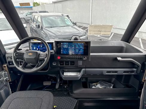 New 2026 Chevrolet Brightdrop 400 w/ Battery Pack, Max Range AWD/4WD image 14