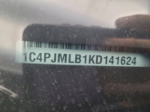 Used 2019 Jeep Cherokee Latitude Plus w/ Cold Weather Group image 33