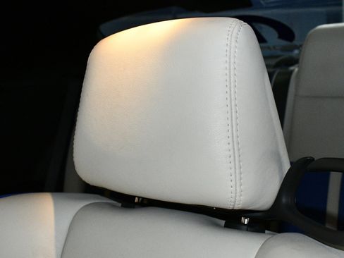 Used 2011 Dodge Challenger SRT8 w/ SRT Option Group II image 9