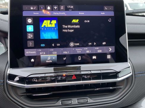 New 2026 Jeep Compass Limited image 9