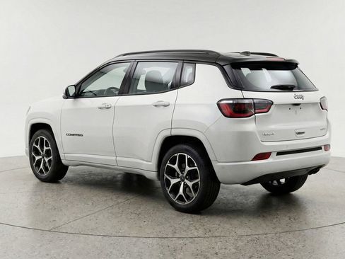 Used 2025 Jeep Compass Limited AWD/4WD image 6