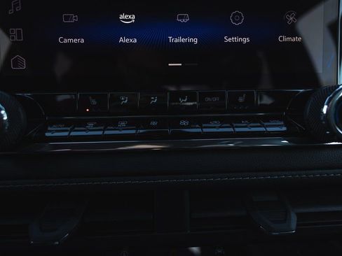 New 2025 Chevrolet Colorado LT w/ LT Convenience Package image 22