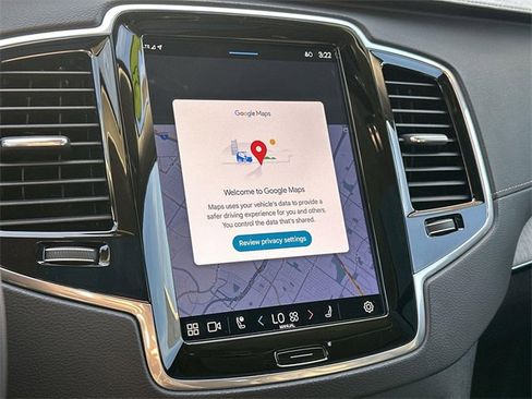 Used 2023 Volvo XC90 T8 Ultimate w/ Lounge Package image 13