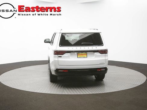 Used 2023 Jeep Wagoneer Series III w/ Preferred Equipment Group RWD image 34