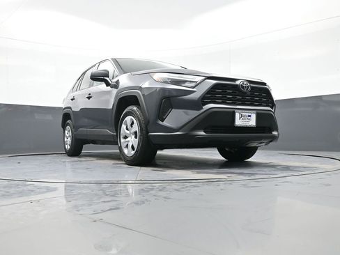 Certified 2025 Toyota RAV4 LE image 27