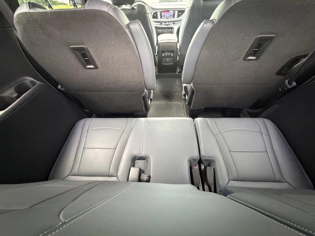 Used 2024 Buick Enclave Essence AWD/4WD image 47