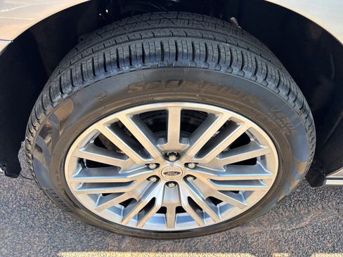 Used 2023 Ford Expedition Max Limited RWD image 44