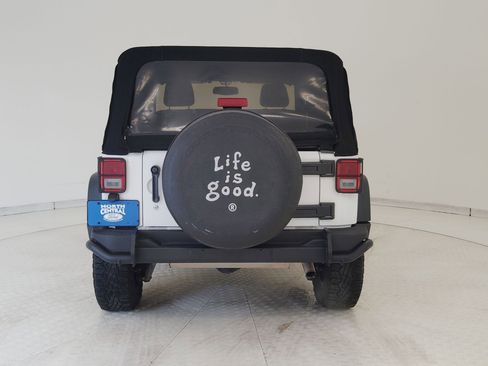 Used 2013 Jeep Wrangler Moab image 9