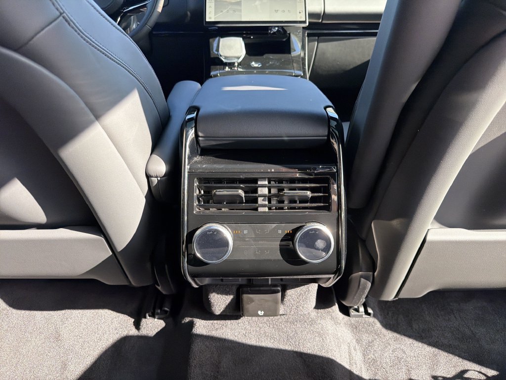 New 2027 Land Rover Range Rover Sport Dynamic SE AWD/4WD image 19