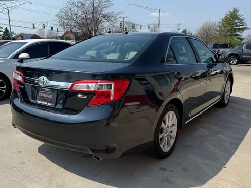 Used 2014 Toyota Camry XLE w/ Leather Package image 3