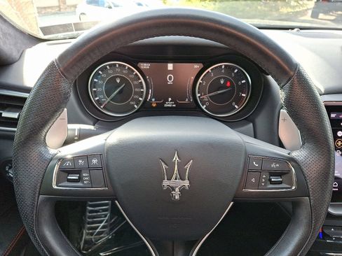 Used 2022 Maserati Ghibli Modena Q4 AWD/4WD image 20
