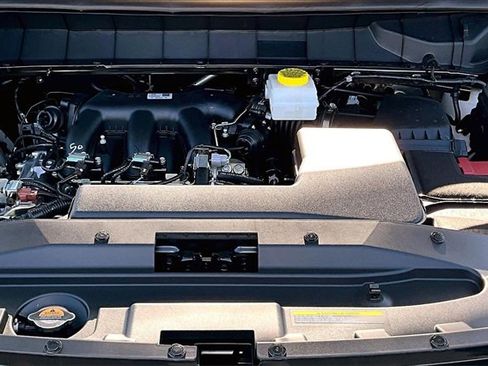 New 2025 Nissan Pathfinder Platinum image 12