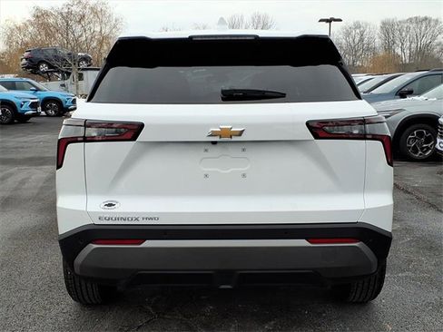 New 2026 Chevrolet Equinox LT w/ LPO, Floor Liner Package image 5