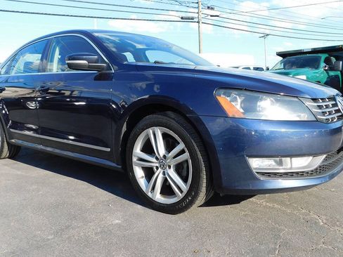 Used 2014 Volkswagen Passat TDI SE FWD image 16