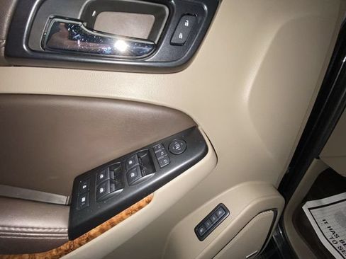 Used 2018 Chevrolet Tahoe Premier AWD/4WD image 13