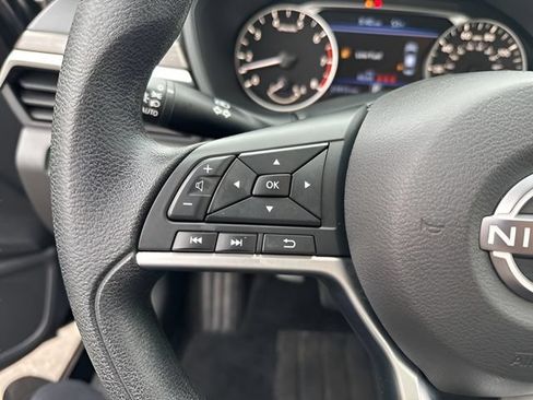 Used 2023 Nissan Altima 2.5 SV AWD/4WD image 17