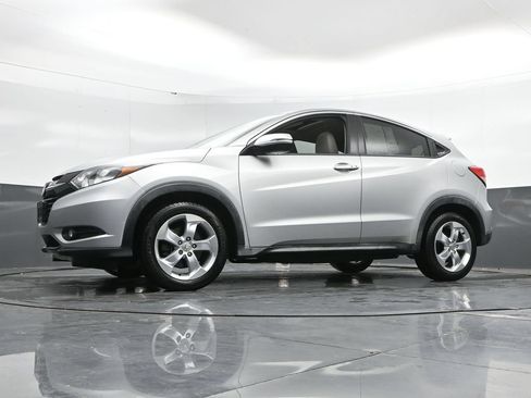 Used 2016 Honda HR-V EX image 39