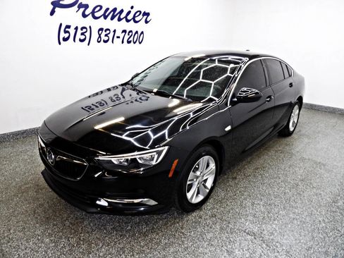 Used 2018 Buick Regal Preferred image 1