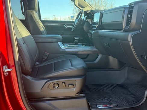 Used 2024 Chevrolet Silverado 1500 LTZ w/ LTZ Premium Package AWD/4WD image 12