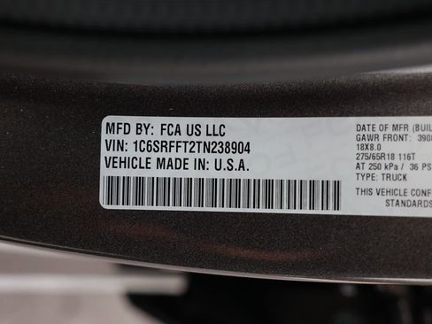 New 2026 RAM 1500 4x4 Crew Cab image 32