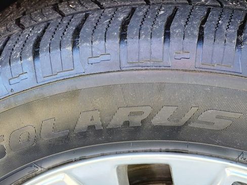 Used 2023 Chevrolet Suburban Premier image 11