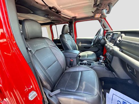 Used 2022 Jeep Wrangler Unlimited Sahara w/ Cold Weather Group image 31