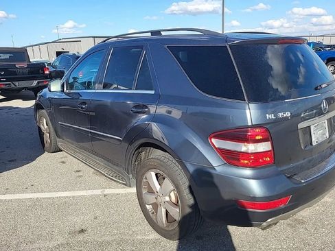 Used 2011 Mercedes-Benz ML 350 ML 350 4MATIC Sport Utility 4D image 3