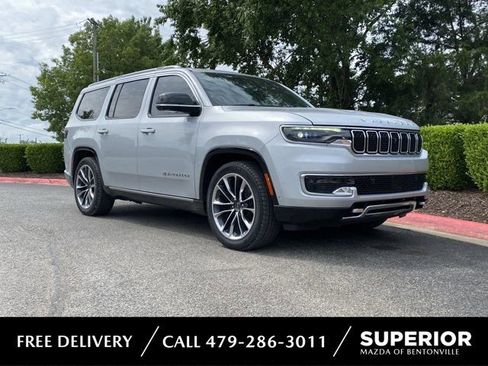 Used 2023 Jeep Wagoneer Series III w/ Premium Group I AWD/4WD image 1