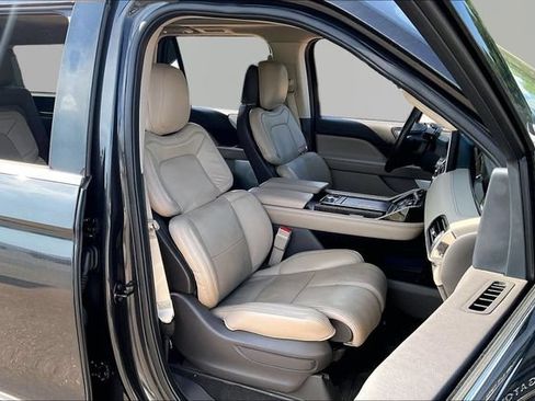 Used 2022 Lincoln Navigator L Reserve AWD/4WD image 21