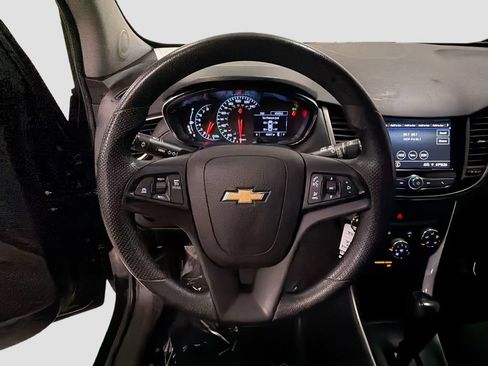 Used 2020 Chevrolet Trax LS w/ Tint and Cruise Package FWD image 14
