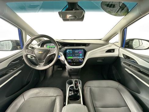 Used 2020 Chevrolet Bolt Premier w/ Infotainment Package FWD image 3