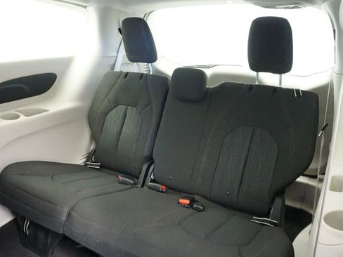 Certified 2018 Chrysler Pacifica Touring Plus image 21