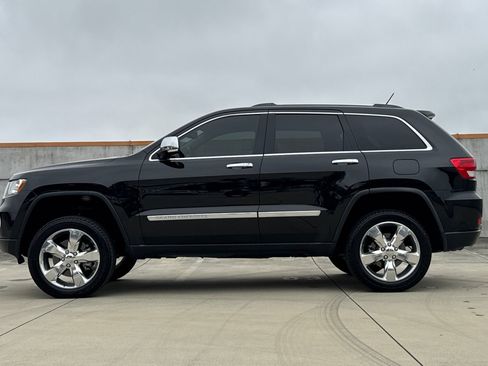 Used 2012 Jeep Grand Cherokee Overland Summit AWD/4WD image 2