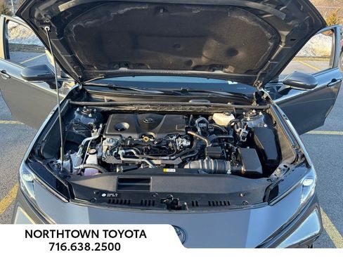Used 2025 Toyota Camry SE w/ Convenience Package image 24
