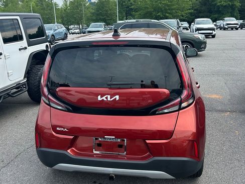 Certified 2023 Kia Soul LX w/ LX Technology Package FWD image 4