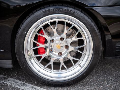 Used 2004 Porsche 911 Carrera 4S image 37