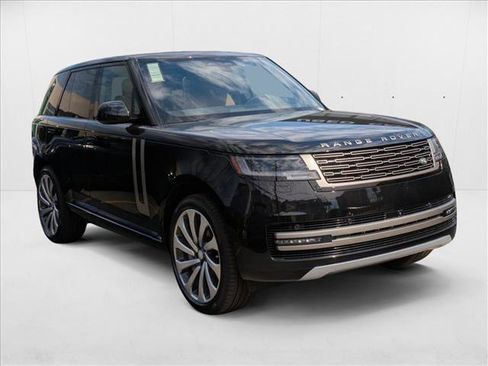 New 2025 Land Rover Range Rover SE image 7