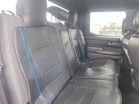 Used 2025 Toyota Tacoma TRD Sport AWD/4WD image 18