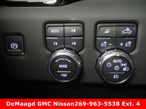 New 2025 GMC Sierra 2500 Denali w/ Technology Package image 25