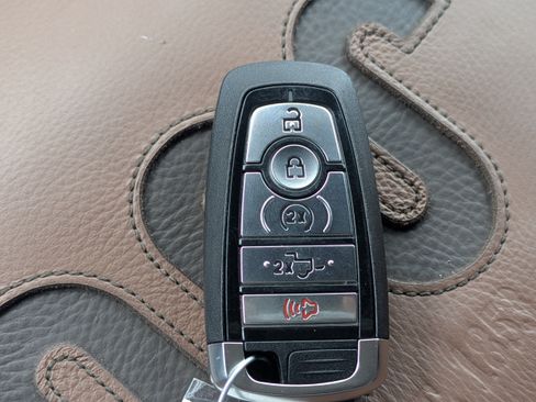 Used 2025 Ford F150 King Ranch AWD/4WD image 30