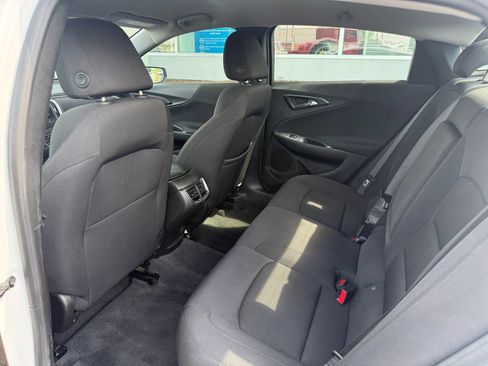 Used 2024 Chevrolet Malibu LT FWD image 17