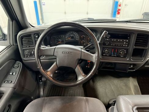 Used 2006 GMC Sierra 1500 SLE w/ Light Duty Power Package AWD/4WD image 11