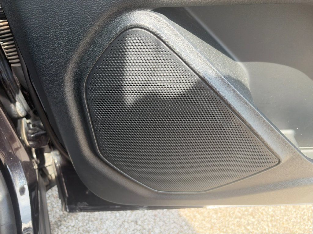 Used 2020 Ford Explorer Limited AWD/4WD image 21