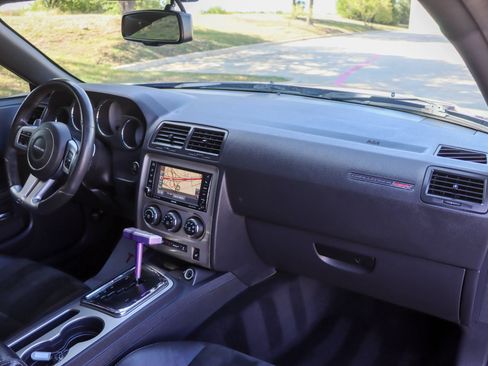 Used 2013 Dodge Challenger SRT8 w/ Harman Kardon Audio Group RWD image 21