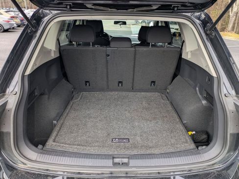 Used 2020 Volkswagen Tiguan S image 23