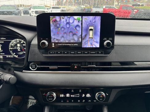 Used 2024 Mitsubishi Outlander SEL image 14