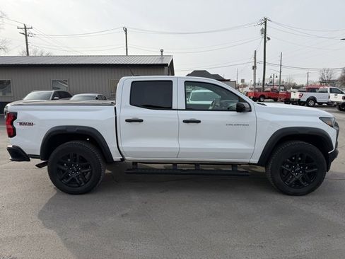 Used 2024 Chevrolet Colorado Trail Boss w/ Technology Package image 5