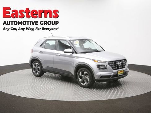 Used 2024 Hyundai Venue SEL FWD image 48