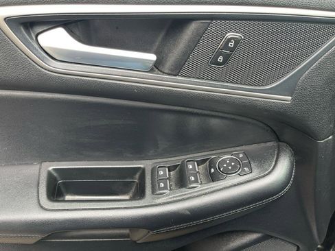 Used 2020 Ford Edge SEL w/ Convenience Package image 15